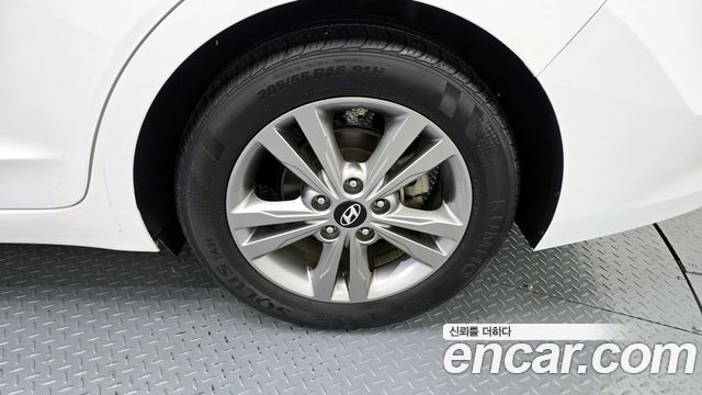Hyundai AVANTE 2016 — photo 7