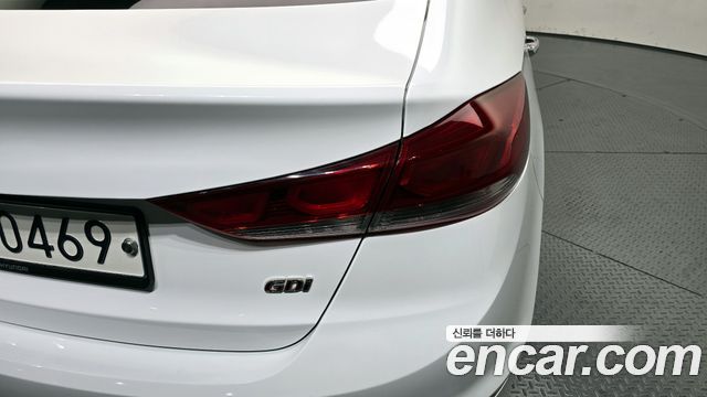 Hyundai AVANTE 2016 — photo 9