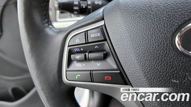 Hyundai AVANTE 2016 — photo 29