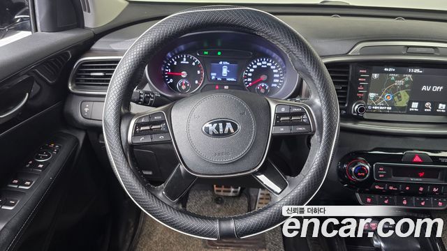 Kia Sorento 2018 — photo 18