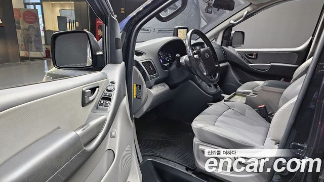 Hyundai Starex 2021 — photo 10