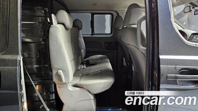 Hyundai Starex 2021 — photo 11