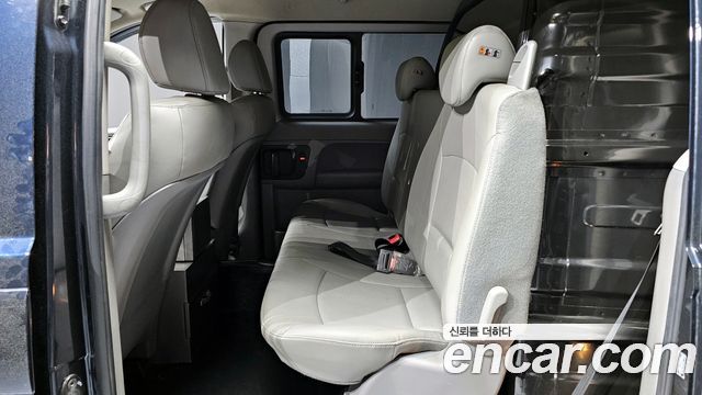 Hyundai Starex 2021 — photo 12