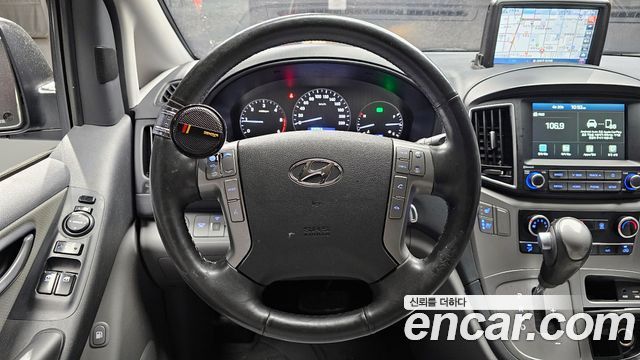 Hyundai Starex 2021 — photo 13