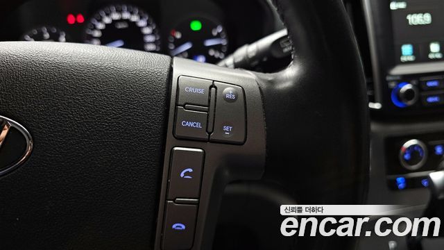 Hyundai Starex 2021 — photo 18