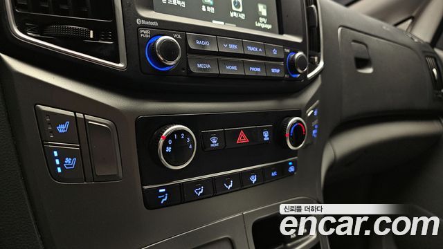 Hyundai Starex 2021 — photo 19