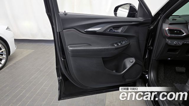 Chevrolet Korea Trailblazer 2022 — photo 14