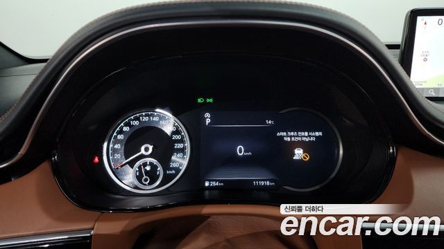 Genesis GV70 2021 — photo 8