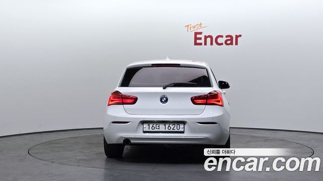 BMW 1-Series 2018 — photo 4