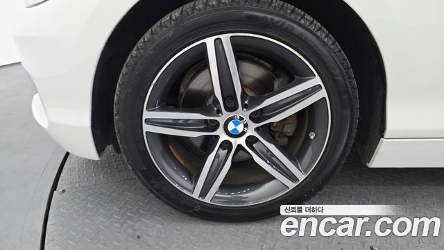 BMW 1-Series 2018 — photo 5