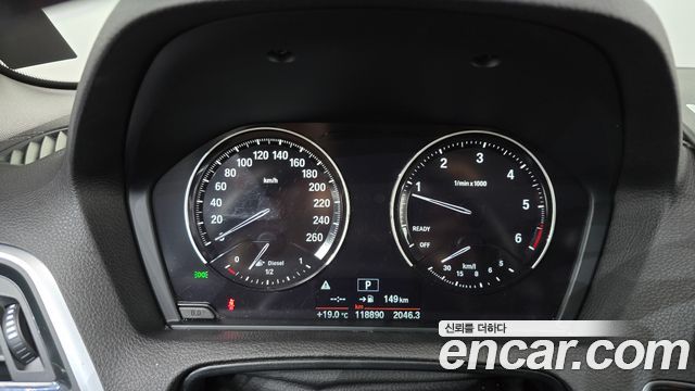 BMW 1-Series 2018 — photo 8