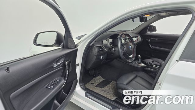 BMW 1-Series 2018 — photo 10