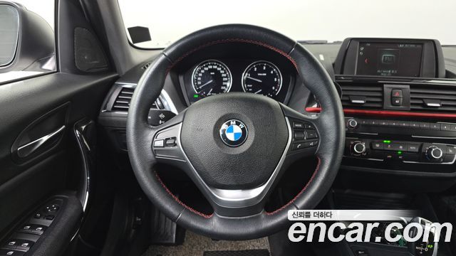 BMW 1-Series 2018 — photo 13