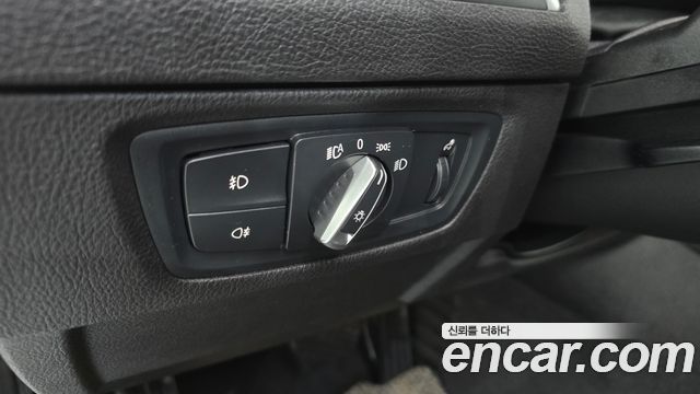 BMW 1-Series 2018 — photo 17