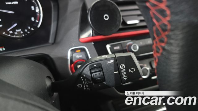 BMW 1-Series 2018 — photo 18