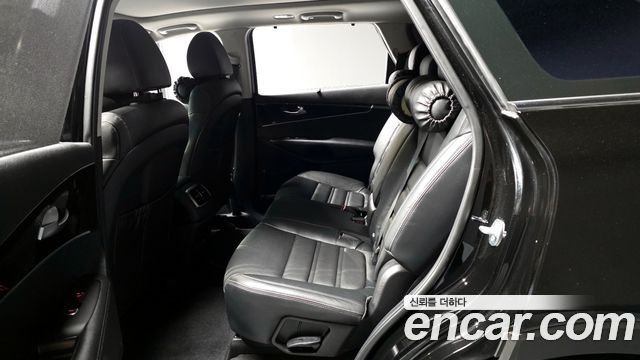 Kia Sorento 2019 — photo 16
