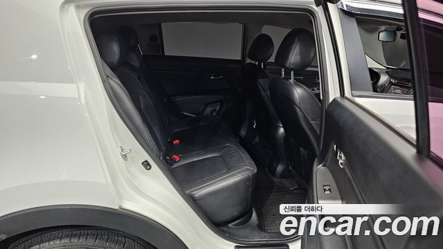 Kia Sportage 2012 — photo 17