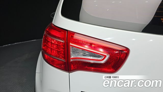 Kia Sportage 2012 — photo 9