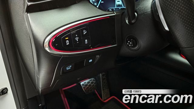 Genesis GV70 2021 — photo 11