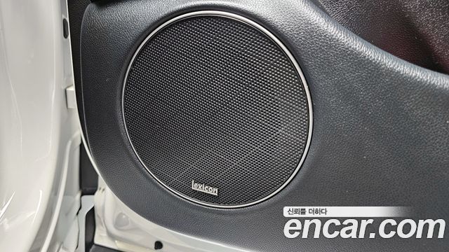 Genesis GV70 2021 — photo 13