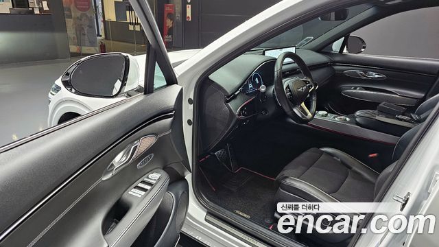 Genesis GV70 2021 — photo 18