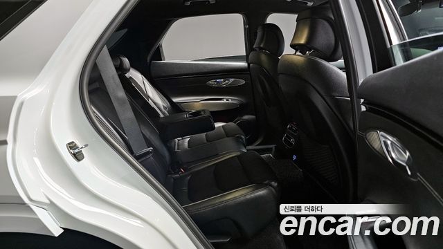 Genesis GV70 2021 — photo 20