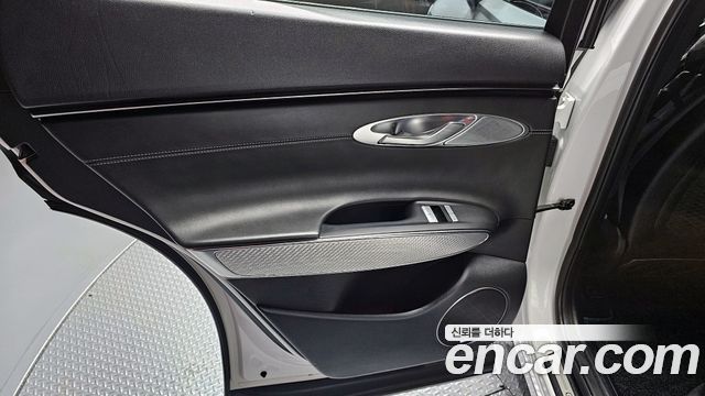 Genesis GV70 2021 — photo 15