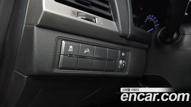 KG Mobility Rexton 2019 — photo 23