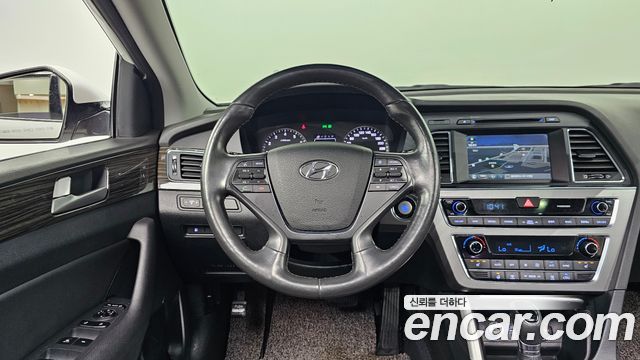 Hyundai Sonata 2015 — photo 12