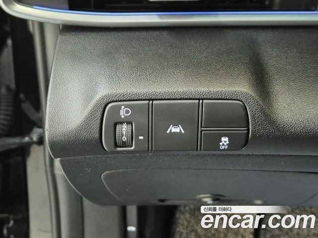 Hyundai AVANTE 2021 — photo 17