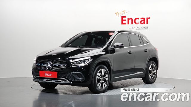 Mercedes-Benz GLA-Class 2021 — photo 1