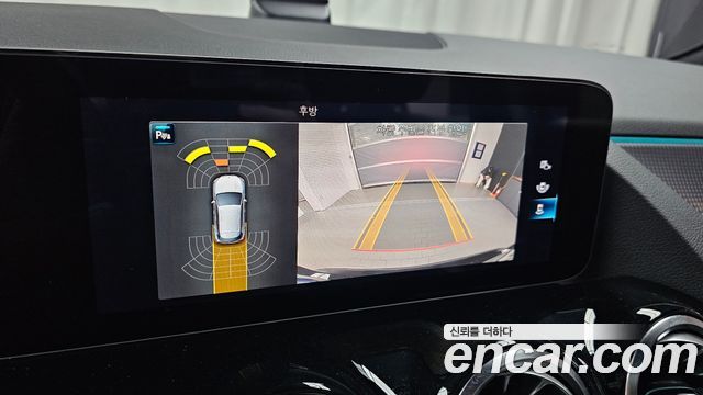 Mercedes-Benz GLA-Class 2021 — photo 22