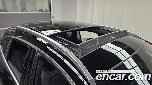 Mercedes-Benz GLA-Class 2021 — photo 25