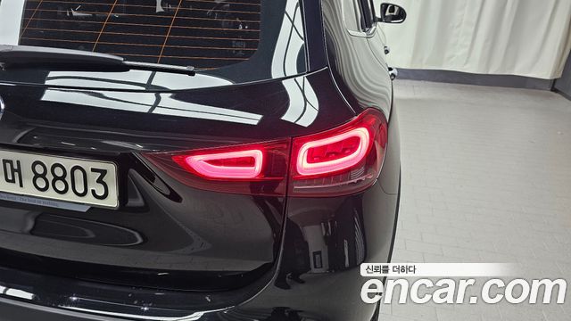 Mercedes-Benz GLA-Class 2021 — photo 9