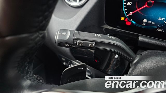Mercedes-Benz GLA-Class 2021 — photo 27