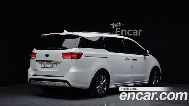 Kia Canival 2016 — photo 2