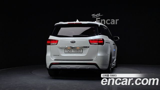 Kia Canival 2016 — photo 4