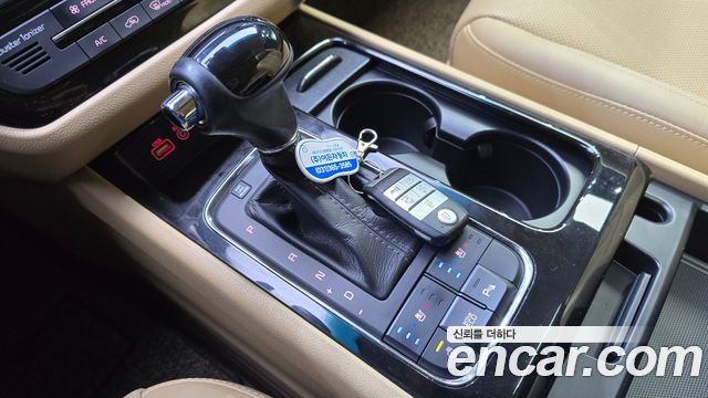 Kia Canival 2016 — photo 12