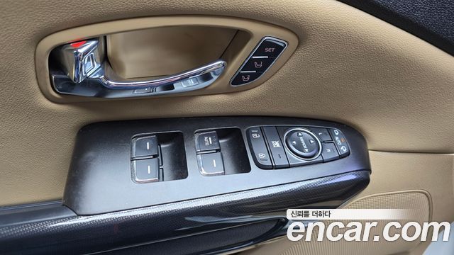 Kia Canival 2016 — photo 20