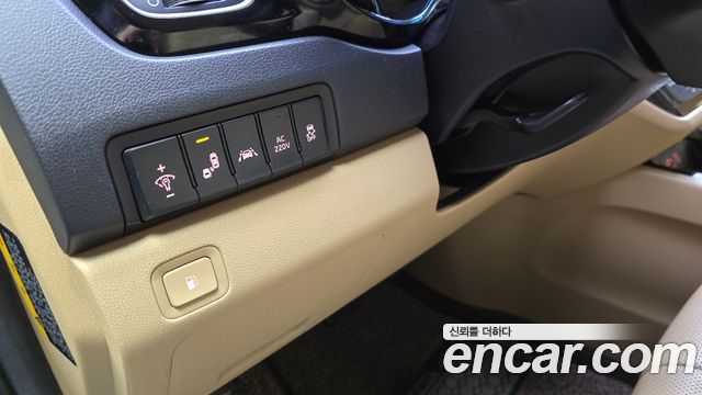Kia Canival 2016 — photo 21