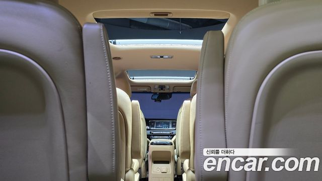 Kia Canival 2016 — photo 26