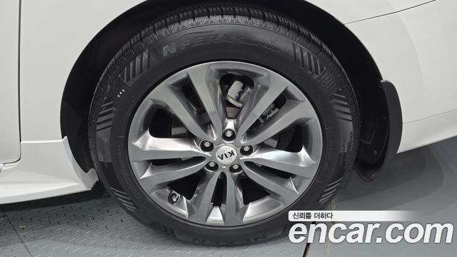Kia Canival 2016 — photo 7