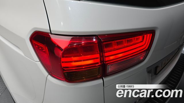 Kia Canival 2016 — photo 9