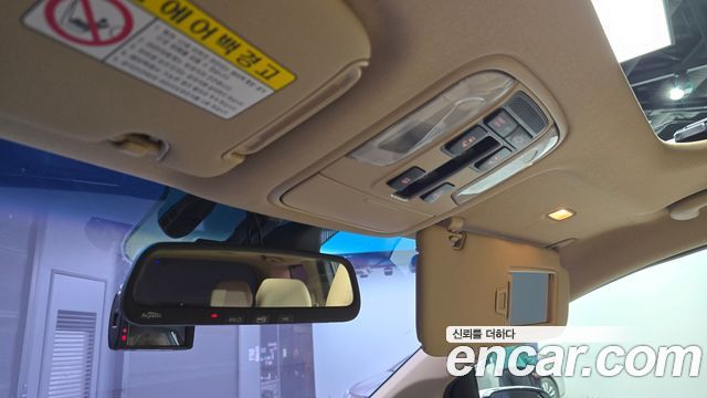 Kia Canival 2016 — photo 16