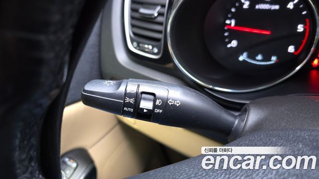 Kia Canival 2016 — photo 28