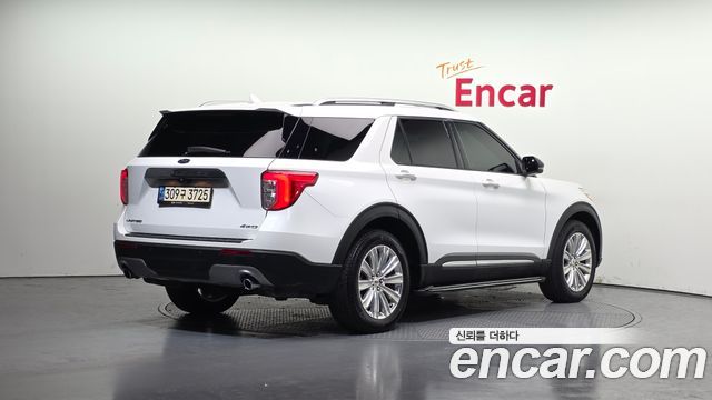 Ford Explorer 2021 — photo 2