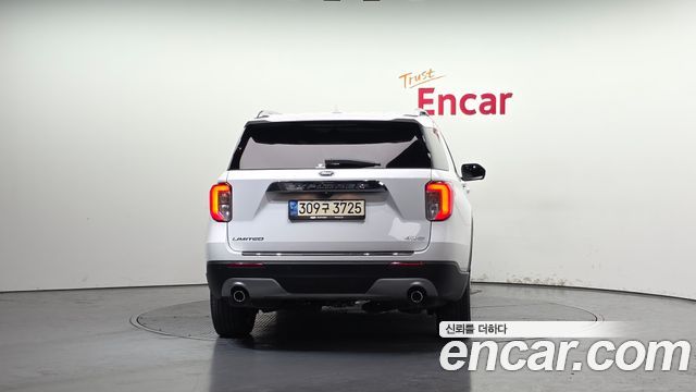 Ford Explorer 2021 — photo 4