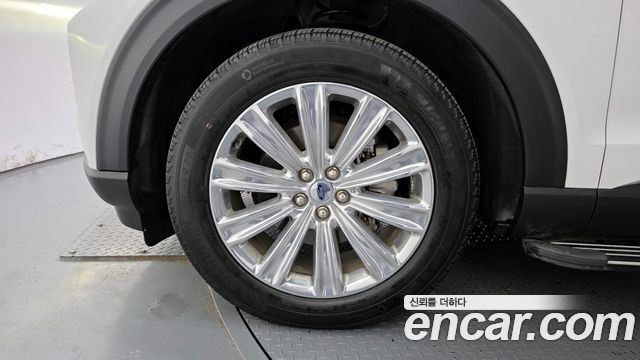 Ford Explorer 2021 — photo 5