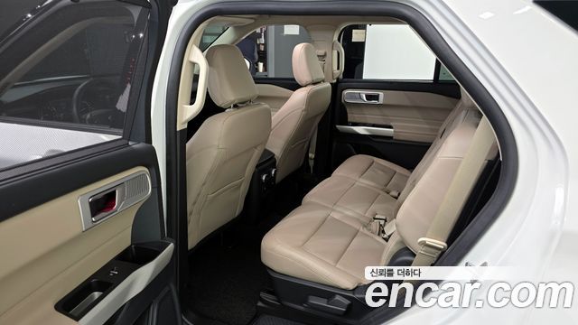 Ford Explorer 2021 — photo 17
