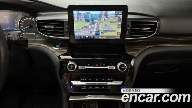 Ford Explorer 2021 — photo 24
